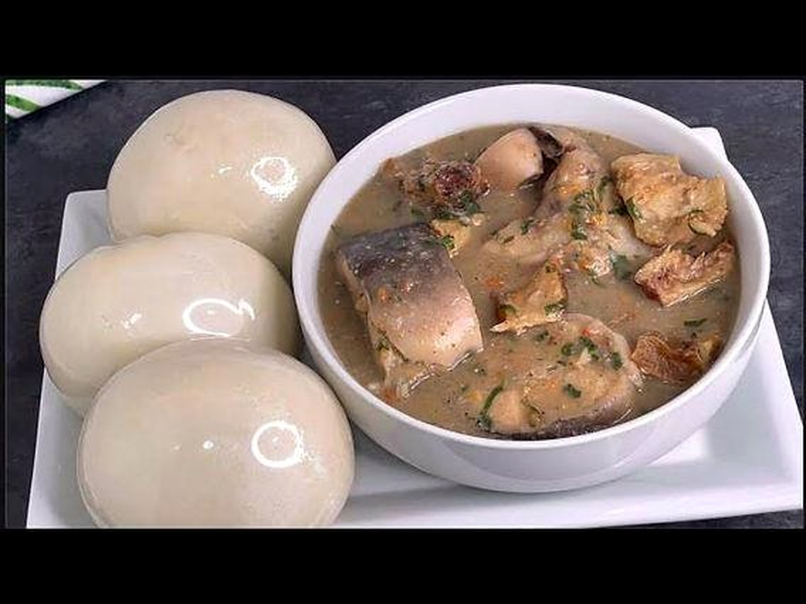 Ofe Nsala / white soup served with swallow